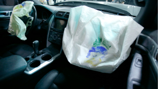 Illustration for article titled Airbags Actually Don't Work The Way You Expect Them To